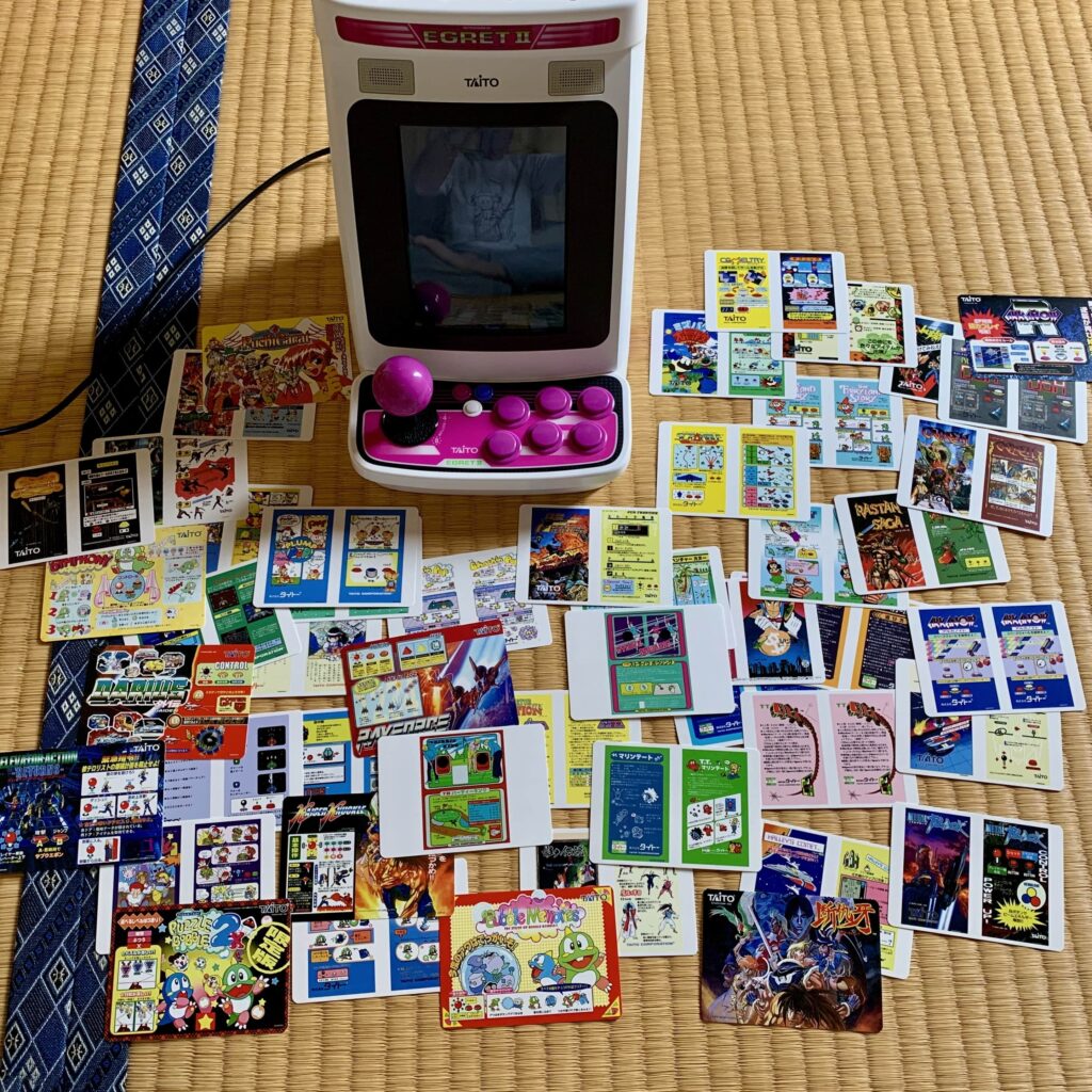 Mini instruction cards for all included games